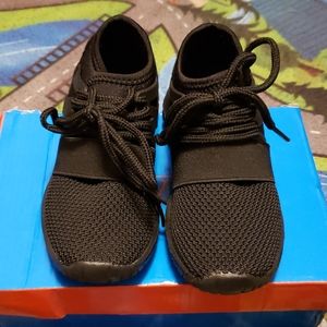 NAVIG8 tennis shoes toddler size 9